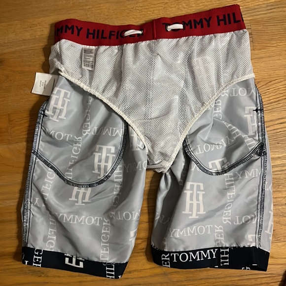 Like new Men’s, Tommy Hilfiger swimsuit, bathing suit size XS Blue White Red - Picture 4 of 4